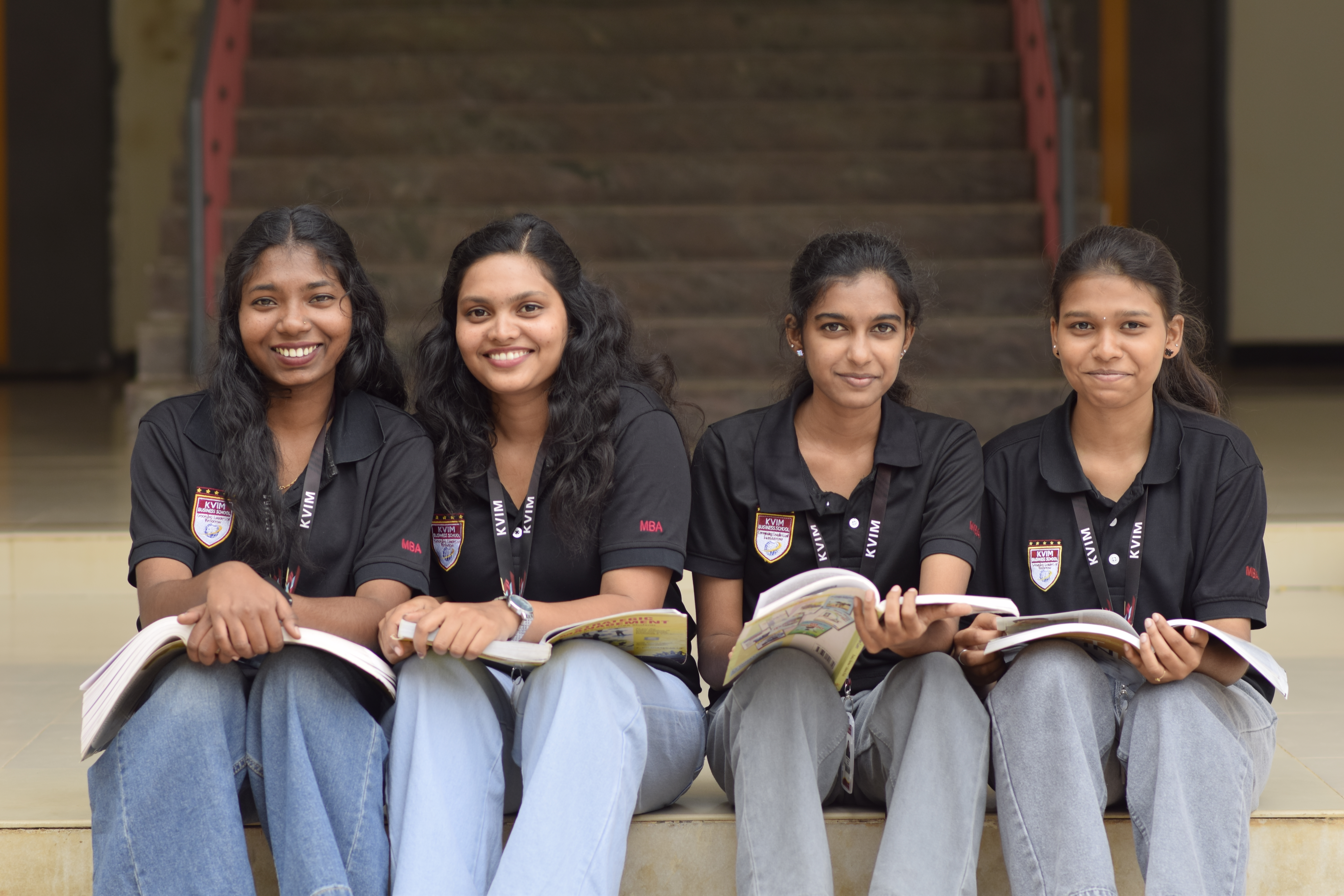 Best courses after 12th commerce for girl